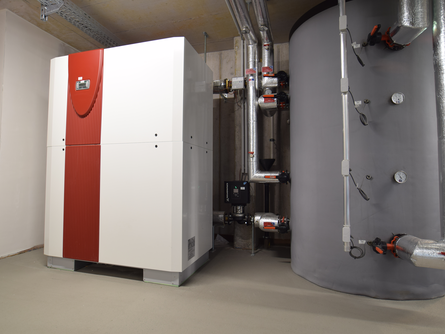 Sole/Wasser Wärmepumpenanlage 73,5 kW – effizient, sparsam, umweltfreundlich. | © bösch - heizung, klima, lüftung