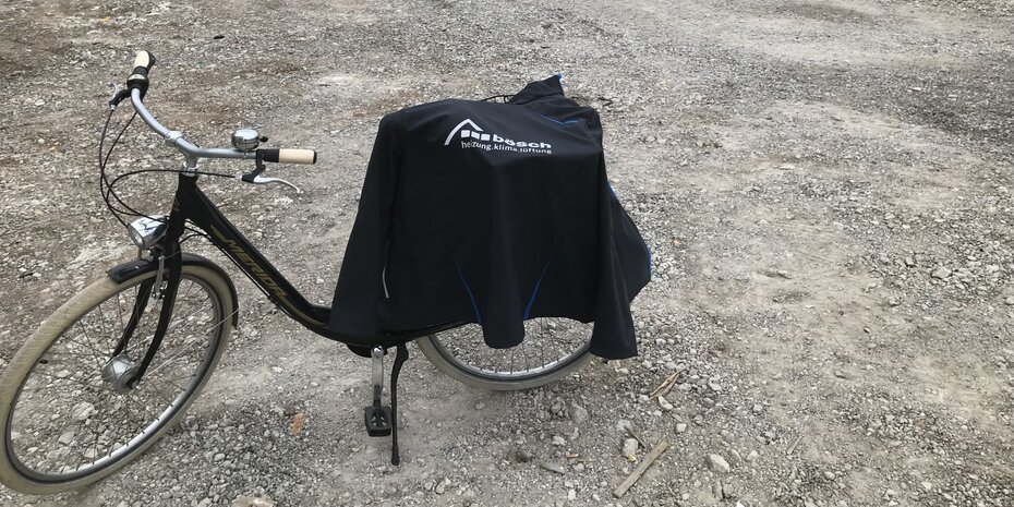 Klimaneutrale Inbetriebnahme der bösch Wärmepumpen per Fahrrad. | © bösch